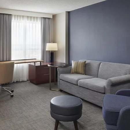 Residence Inn By Marriott Calgary Airport Exterior photo