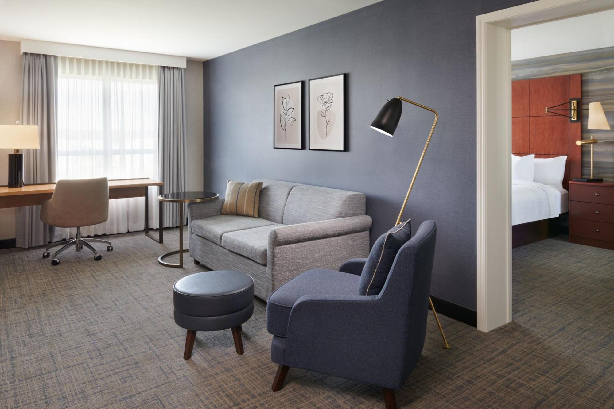 Hotel By Marriott Airport Calgary